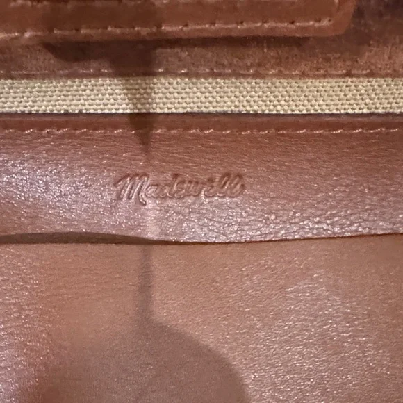 Madewell Essential Bucket Tote Bag with Gold Studs - Picture 2 of 5